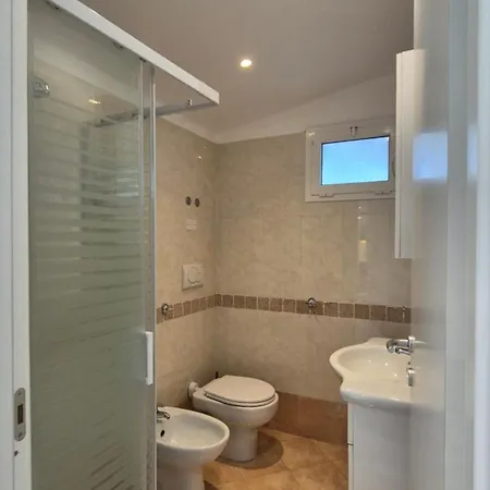 Piccola Casa Con Giardino Tatil Evi Sanremo