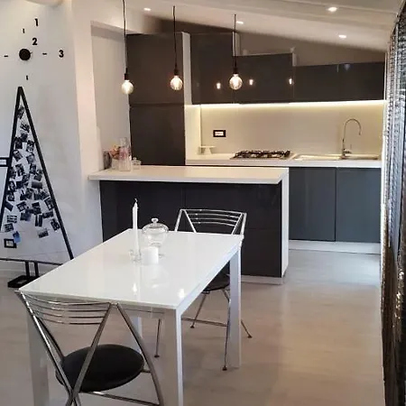 Holiday home Piccola Casa Con Giardino