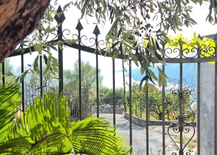 Piccola Casa Con Giardino * Sanremo